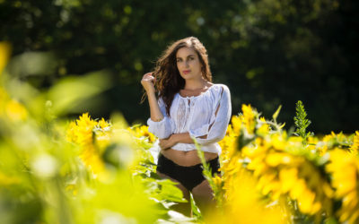 Outdoor Boudoir Session – Getting Lost in the Sunflowers