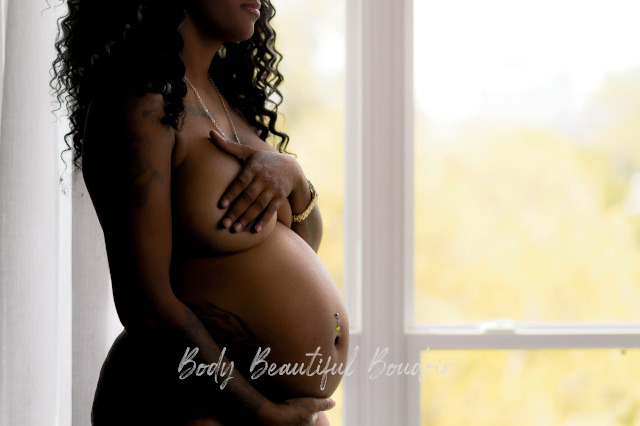 Nude Pregnancy Photos